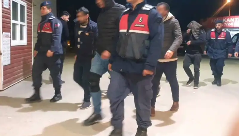 Bağ Evindeki Uyuşturucu Partisine Baskın: Polisi Şaşırtan Detaylar
