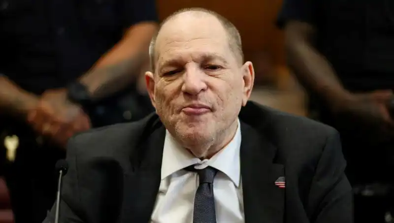 Cezaevindeki Hollywood Yapımcısı Harvey Weinstein Yeniden Suçlu Bulundu: Davanın Detayları