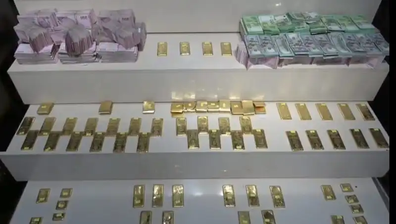 Van Havalimanı’nda Kaçak Altın ve Para Operasyonu: Büyük Miktarda Ele Geçirildi