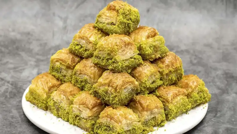 Baklavadan Bakteri Uyarısı: Ölümcül Tehlikelere Dikkat!