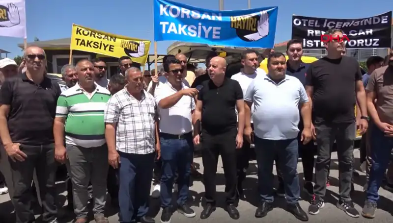 Belek Taksicilerinden Dikkat Çeken Protesto: Kontak Kapatma Eylemi