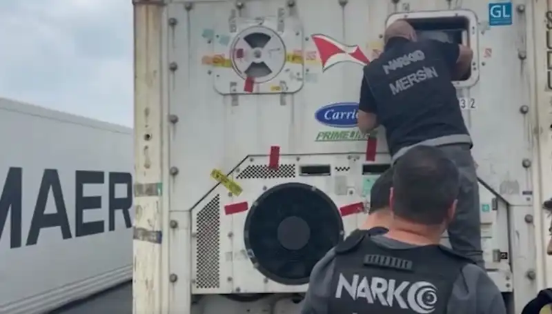 Mersin'de Dev Uyuşturucu Operasyonu: 1 Ton Narkotik Ele Geçirildi