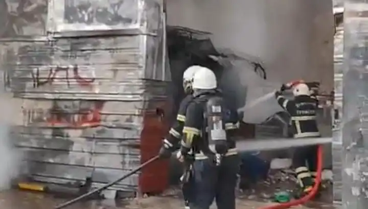 Şanlıurfa'da Korkutan Yangın: Hurda Deposunda Neler Oldu?