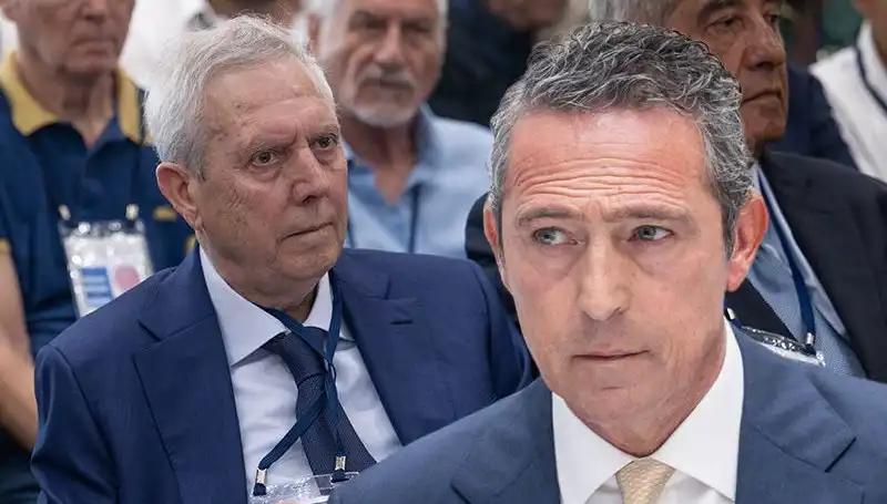 Aziz Yıldırım Fenerbahçe Divan Kurulu'nda Adaylık Açıklamasıyla Gündem Yarattı