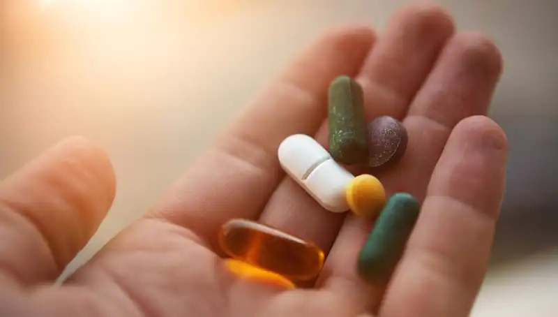 Vitamin Takviyeleri Tehlikeli Olabilir: İki Belirtiyle Giden Hasta Organ Yetmezliğiyle Karşılaştı