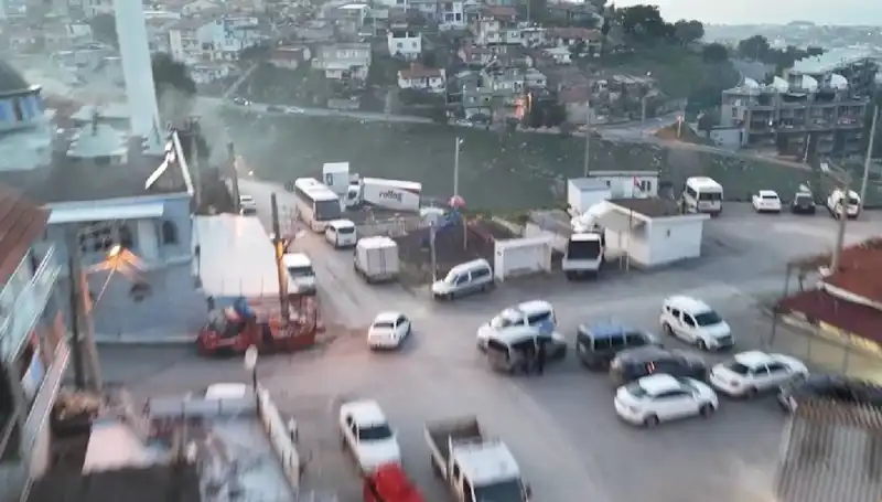 İzmir'de Şok Eden Operasyon: 99 Gözaltı Gerçekleşti!