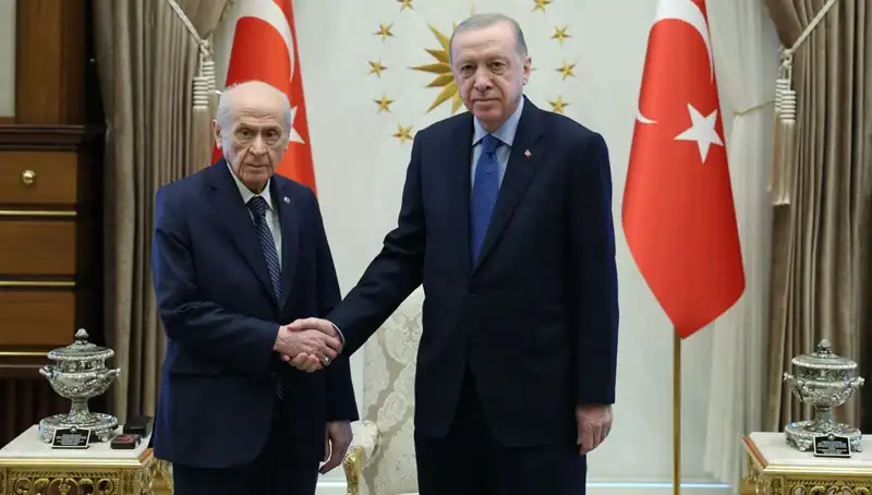 Cumhurbaşkanı Erdoğan ve Bahçeli'nin Gizemli Görüşmesi: Siyasi Gündem Neleri Getirdi?