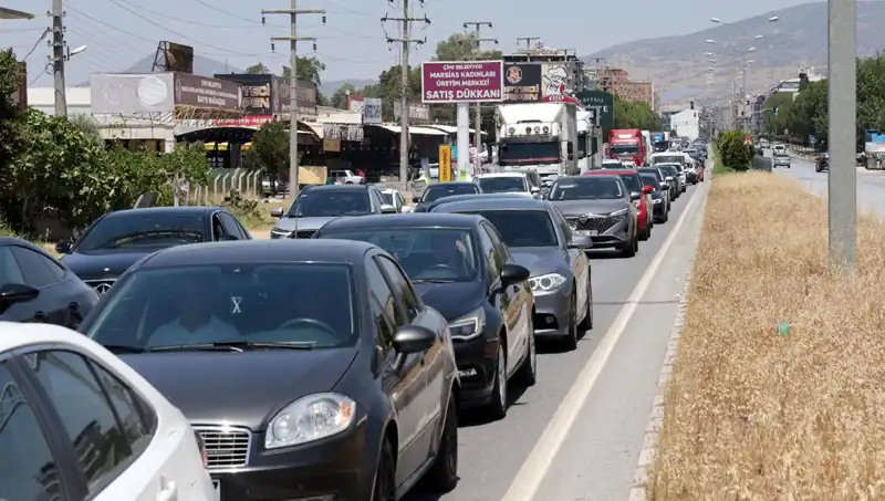 Aydın ve Muğla Arasında 60 Kilometrelik Araç Kuyruğu: Nedenleri ve Sonuçları