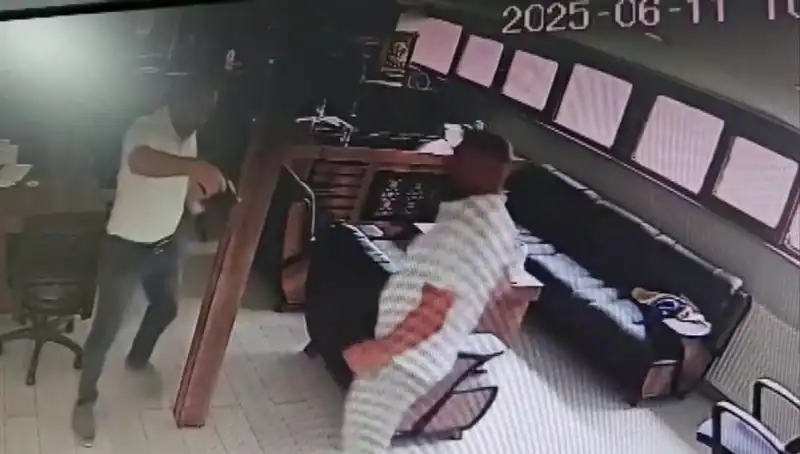 Alacak Verecek Davasında Kanlı Hesaplaşma: Kalfa, İş İnsanını Hayatından Etti