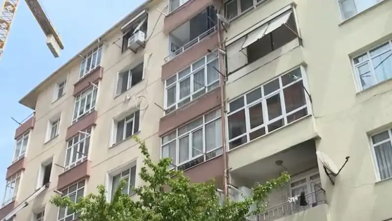 İstanbul'da Kolonları Patlayan 96 Dairenin Tahliyesiyle İlgili Endişeler Giderek Artıyor