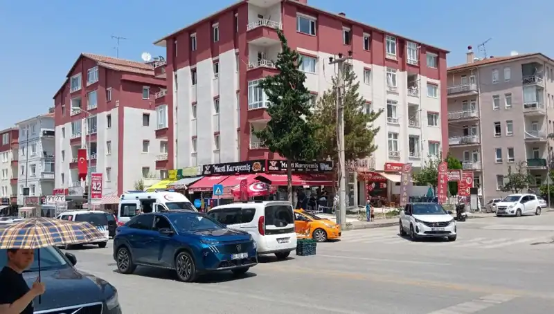 Taksi ile Otomobil Çarpıştı: Kazanın Ayrıntıları Gündeme Geldi