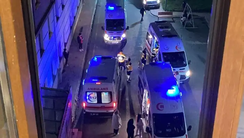 Akşam Yemeği Sonrası 53 Öğrenci Hastanelik Oldu: Zehirlenme Şoku