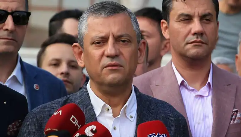 Bu Bayram Neden Bayram Gibi Gelmedi? Özgür Özel Açıklıyor