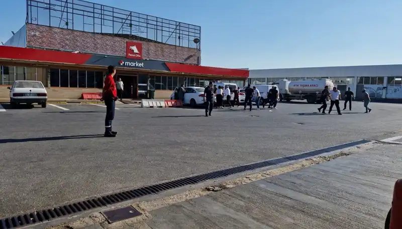 İki Aile Arasında Patlak Veren Kavga, Akaryakıt İstasyonunu Savaş Alanına Döndürdü