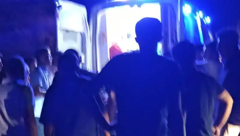Uçurum Kıyısında Korkunç Kaza: Otomobil Devrildi, Sürücü Yaralı