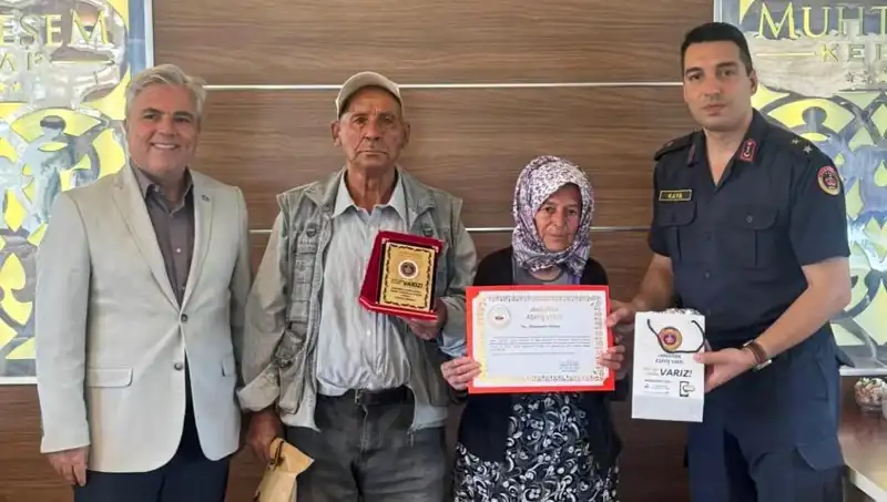 Tek Varlıkları Olan Evi Jandarmaya Bağışladılar: Duygulandıran Bir Hikaye