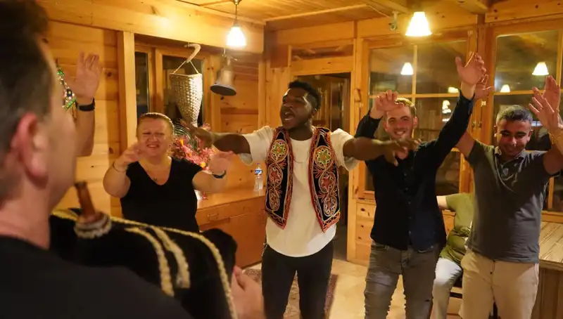 Gana'dan Rizeli'ye Uzanan Başarı Hikayesi: Tıp Fakültesi Mezunu Oldu