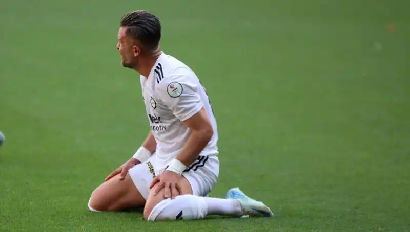 Futbolda Şok Gelişme: İcralık Olup Puan Silme Cezası Alan Takımlar!