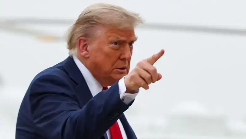 Trump Yönetimi 36 Ülkeye Daha Seyahat Yasağı Getirme Planlarını Açıklıyor