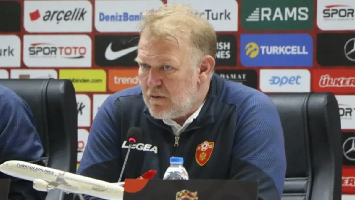 Robert Prosinecki: "Türkiye Maçı Öncesi Büyük Bir Baskı Altındayım"