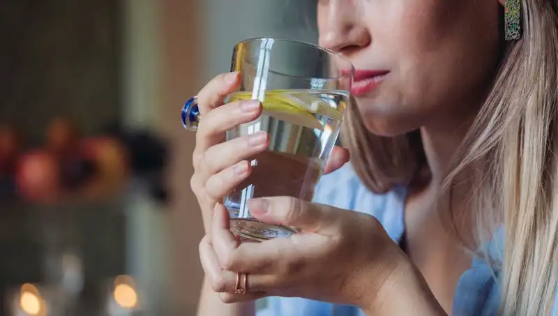 Harvardlı Uzmandan Çarpıcı Açıklama: Limonlu Su Sağlığa Ne Derece Faydalı?