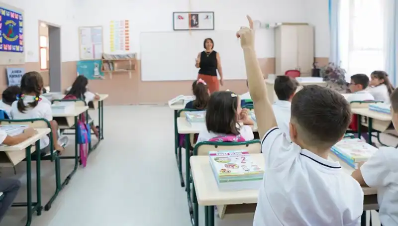 Öğretmenlere Mayıs Ek Ders Ödemesi Bayram Öncesi Hesaplarda Olacak mı?