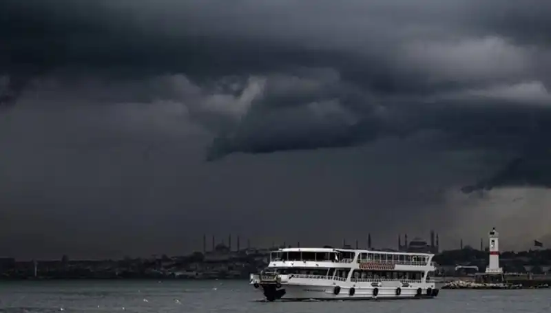 İstanbul ve Çevresinde Ciddi Sağanak Yağış Bekleniyor
