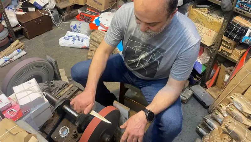 Enginar Bıçakçıları: Hasat Yoğunluğunun Ardındaki Alışkanlık ve El Becerisi