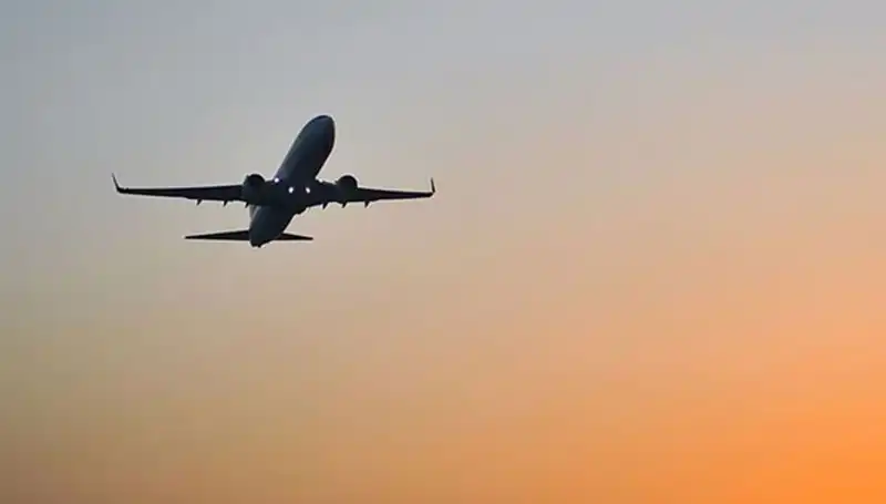 İstanbul'a Dönüş: THY ve Pegasus Uçakları Yeniden Hava Sahasında!