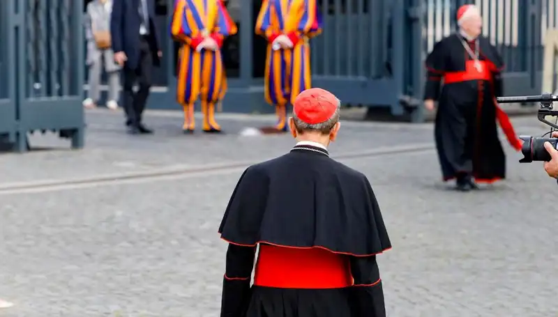Papalık Seçim Süreci: Konklav Ne Zaman Toplanıyor?