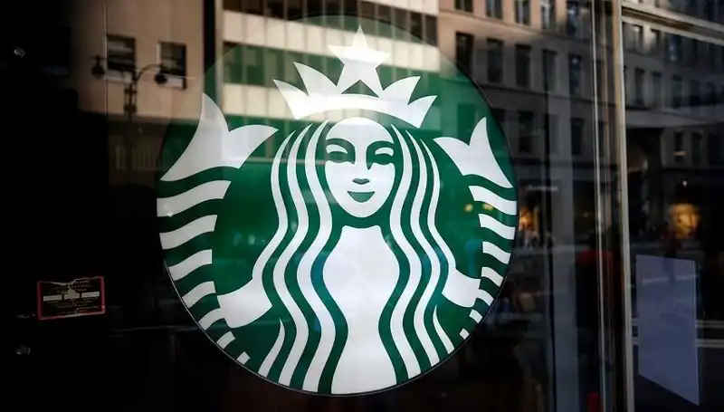 Starbucks Küresel Satışlarında Şok Düşüş: İyileşme İçin Yeni Stratejiler Geliştiriliyor