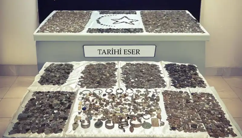 Türkiye Sınırında 12 Bin 770 Tarihi Eser Yakalandı: Kültürel Mirasın Korunması İçin Bir Başarı