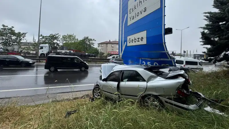 Trafik Levzasına Çarpan Araçta Yaşanan Kaza: Bir Yaralı