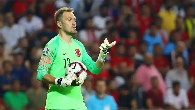 Mert Günok'tan Futbola Veda Açıklaması: Emekliye Ayrılma Yaşı Belirlendi