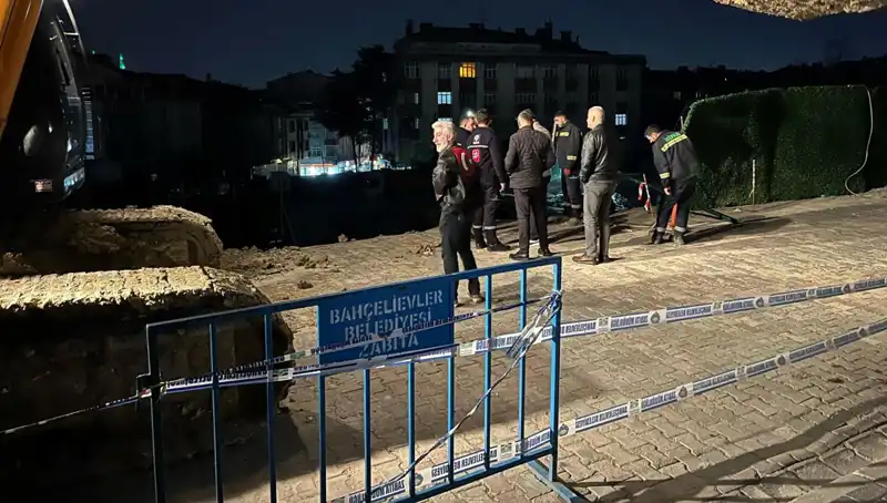 İstanbul'da İnşaat Çalışması Sırasında Yolda Büyük Çökme Olayı Gerçekleşti
