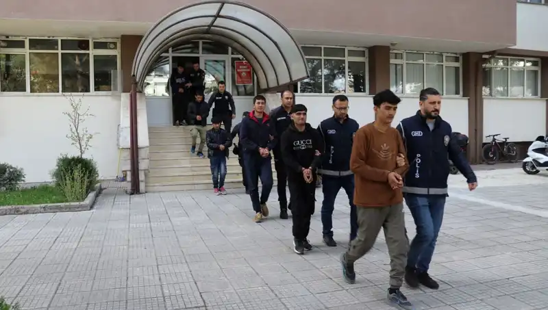 Edirne ve Kırklareli’ndeki Kaçak Göçmen Operasyonları: Detaylar ve Gelişmeler