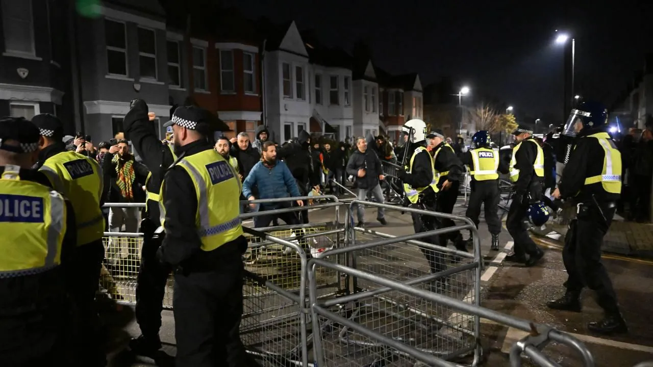 Londra’da PKK Yandaşları Polisle Çatıştı: Gerilim Tırmanıyor