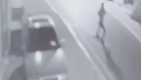 Sokak Ortasında Patlayan El Yapımı Patlayıcı, Şok Yarattı!
