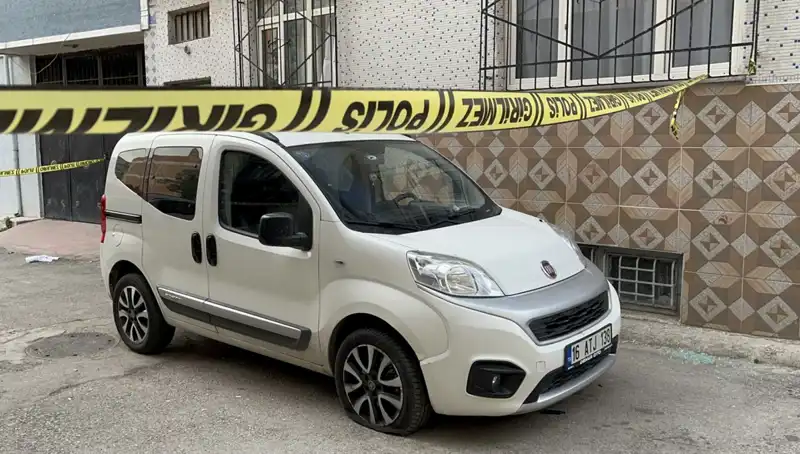 Bursa'da Gece Yarısı Silahlı Saldırı: Bir Kişi Yaralandı