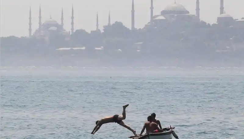 Aşırı Sıcakların Gelişi: Hava Durumu Uzmanları Uyarıyor!