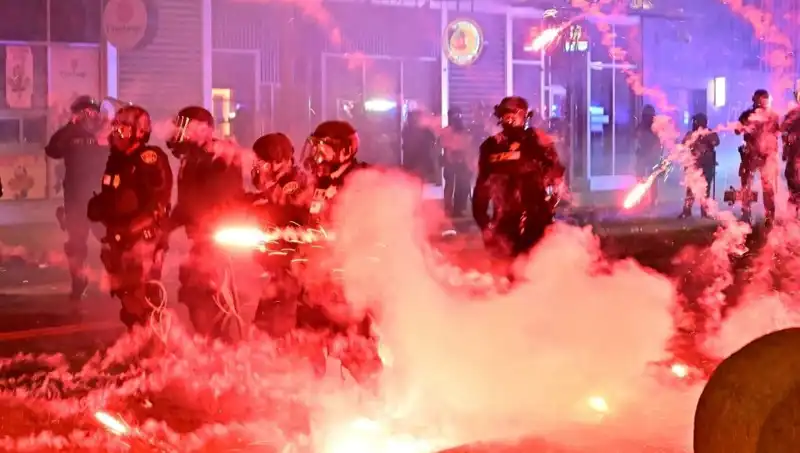 Los Angeles'taki Protestolar, ABD Genelinde Sessiz Çığlığı Yükseltiyor