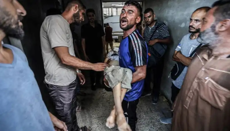 İsrail Ordusu Gazze'de Bir Günde 90 Filistinliyi Hedef Aldı: Tüm Dünya Alev Alev