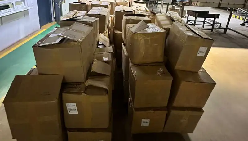Kargo Şirketinde Şok Baskın: Kaçak Tütün Depoda Bulundu!