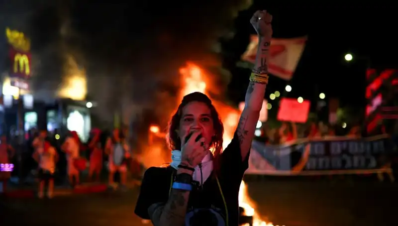 İsrail'de Binlerce Kişi Sokaklara Döktü: Gazze Savaşı İçin Protestolar Devam Ediyor