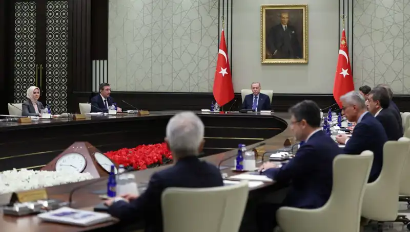 1 Mayıs Emek ve Dayanışma Günü'nde Kabine Üyelerinin Dikkat Çekici Mesajları