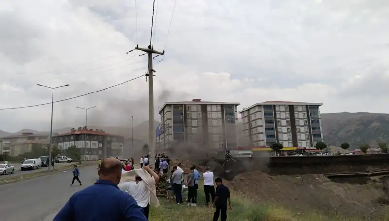 Bitlis'te Doğalgaz Hattında Patlama: Bölge Sarsıldı