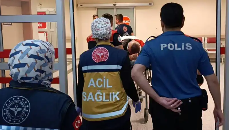 Trafik Kazası: Polis Ekiplerinin Müdahalesiyle İki Yaralı