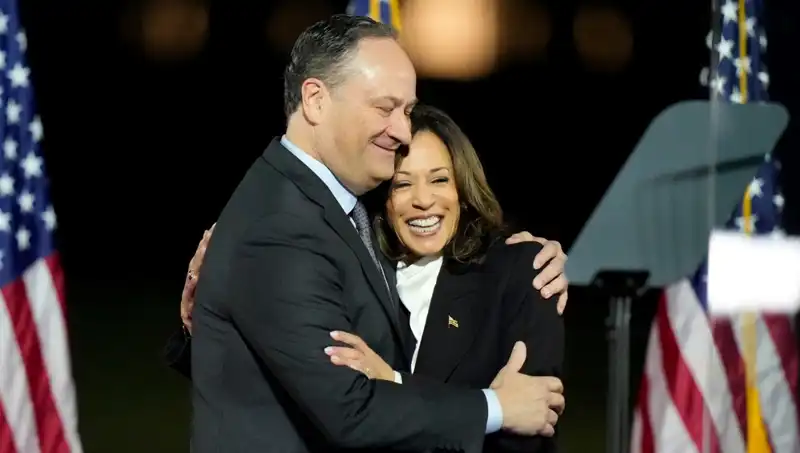 Trump, Kamala Harris'in Eşini Kovdu! İç Politika Şokları Devam Ediyor
