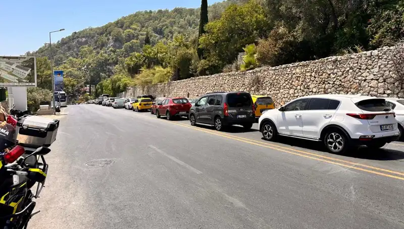 Fethiye-Ölüdeniz Yolunda Uzayan Kuyruklar: Tatilcilerin Dolu Dolu Geçirdiği Yaz Sezonu