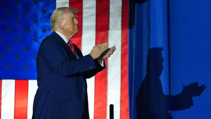 Trump, 100 Günde Tarihi Değişikliklerin Temellerini Attı